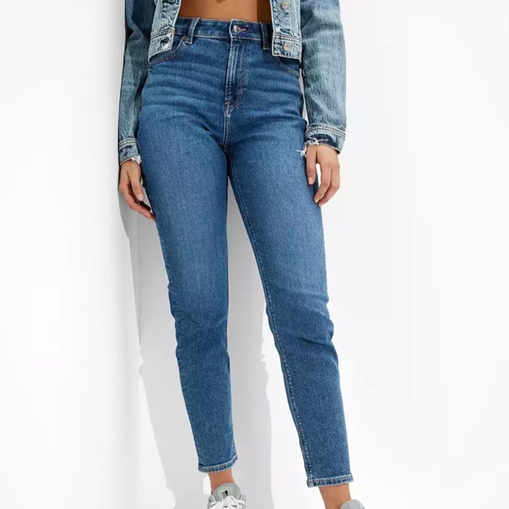 American Eagle Classic Blue Stretch Mom Jean 0 Regular